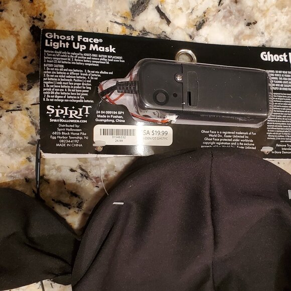 Ghost Face Mask Light Up Mask NEW! Spirit Halloween (Video) - Picture 11 of 11